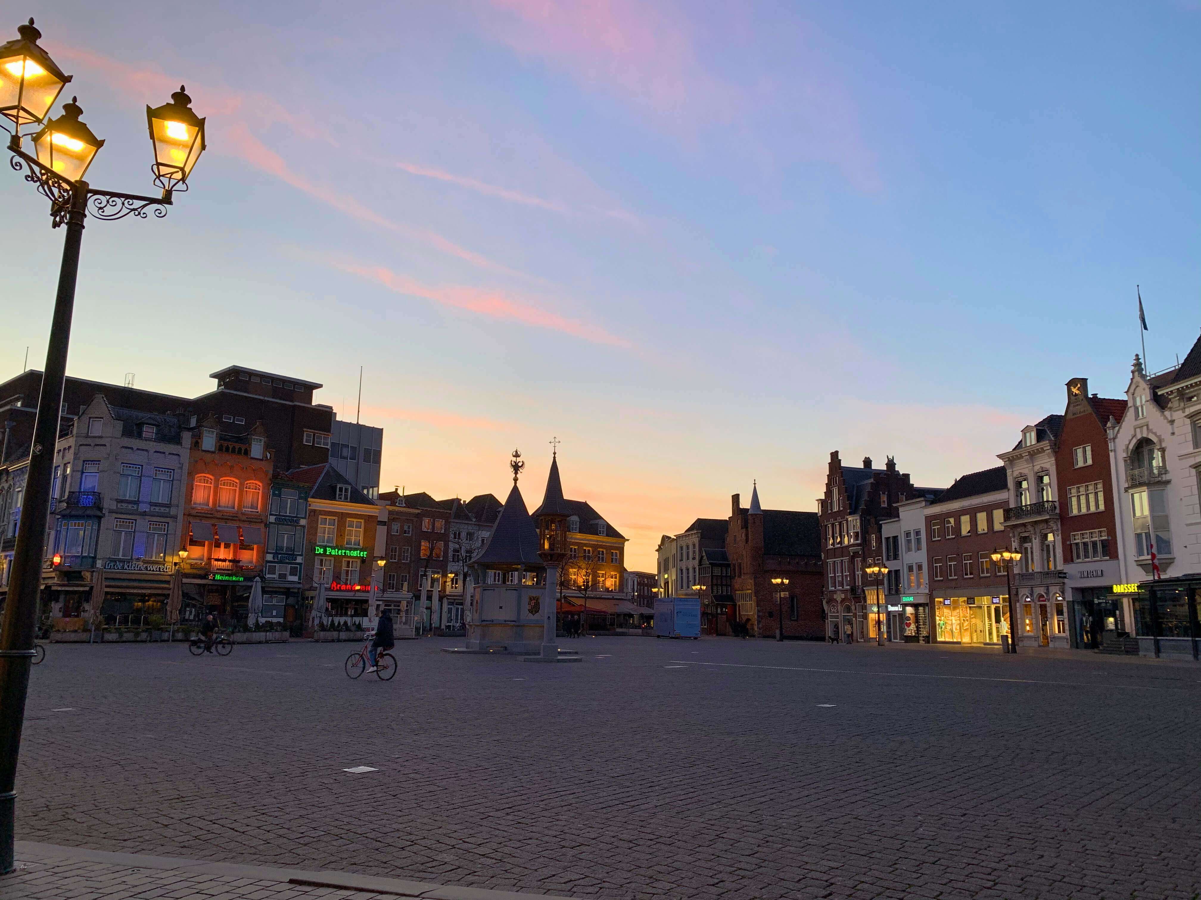 Market square at night - Den Bosch